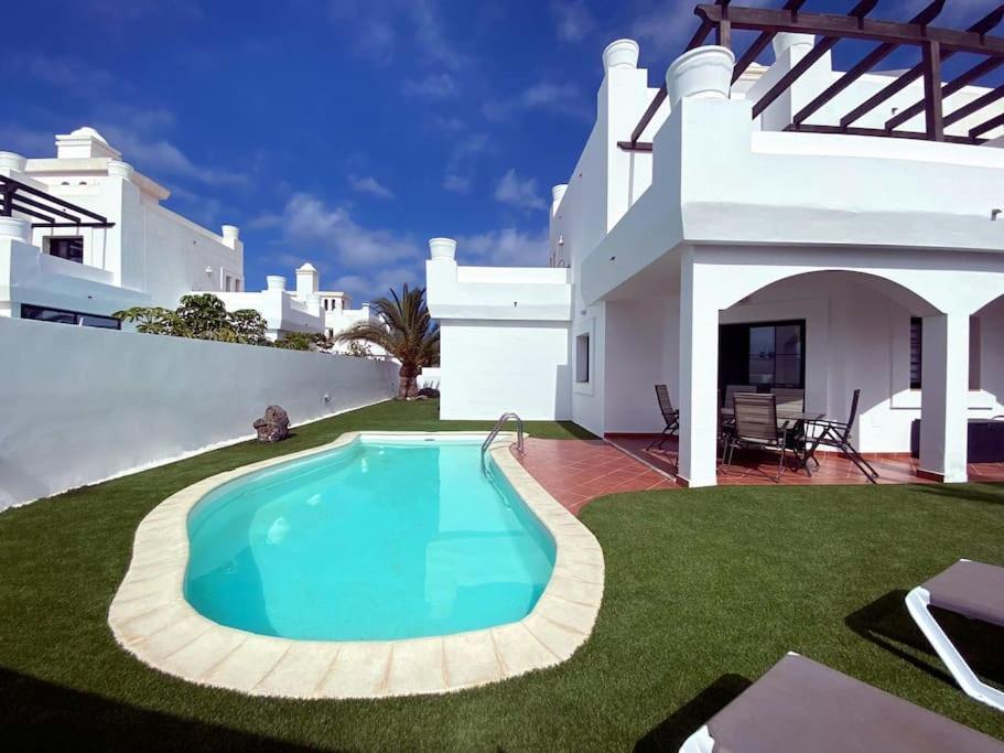 Villa Nina 'Luxury Villa In The Sun' Corralejo Exterior photo